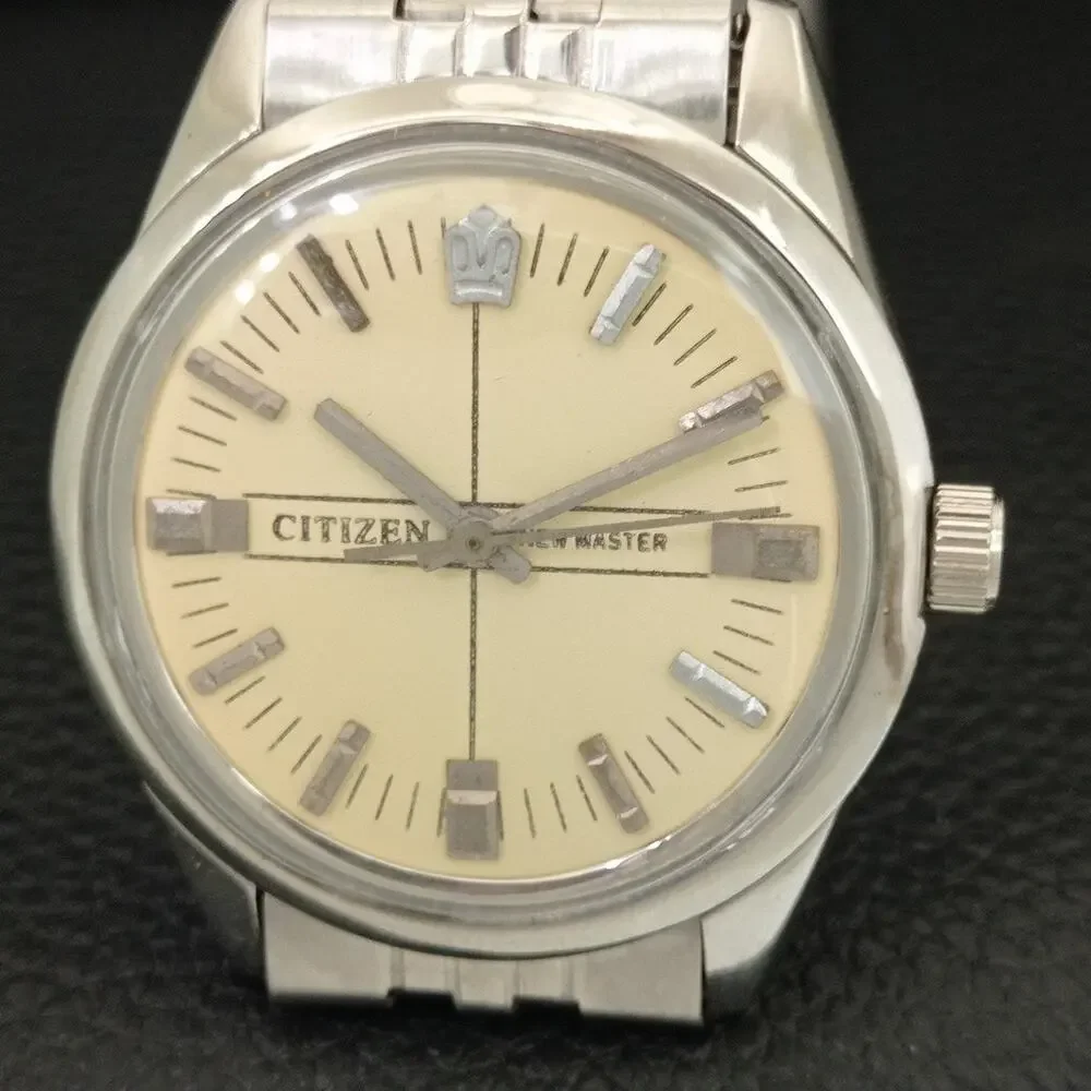 Vintage 1981 Citizen Manual Mens Silver Watch & Beige accents